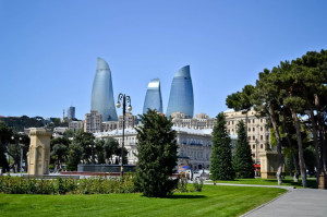Баку-10