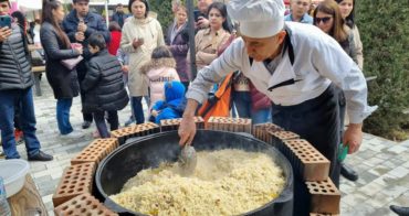 Навруз в Ташкенте: массовые гуляния, радостные лица, богатая национальная кухня